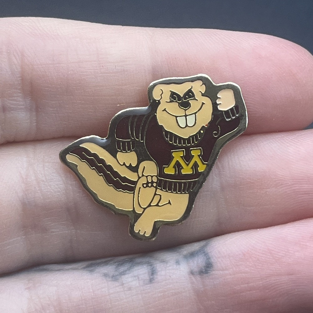 University Of Minnesota Golden Gophers Mascot Lapel Hat Pin